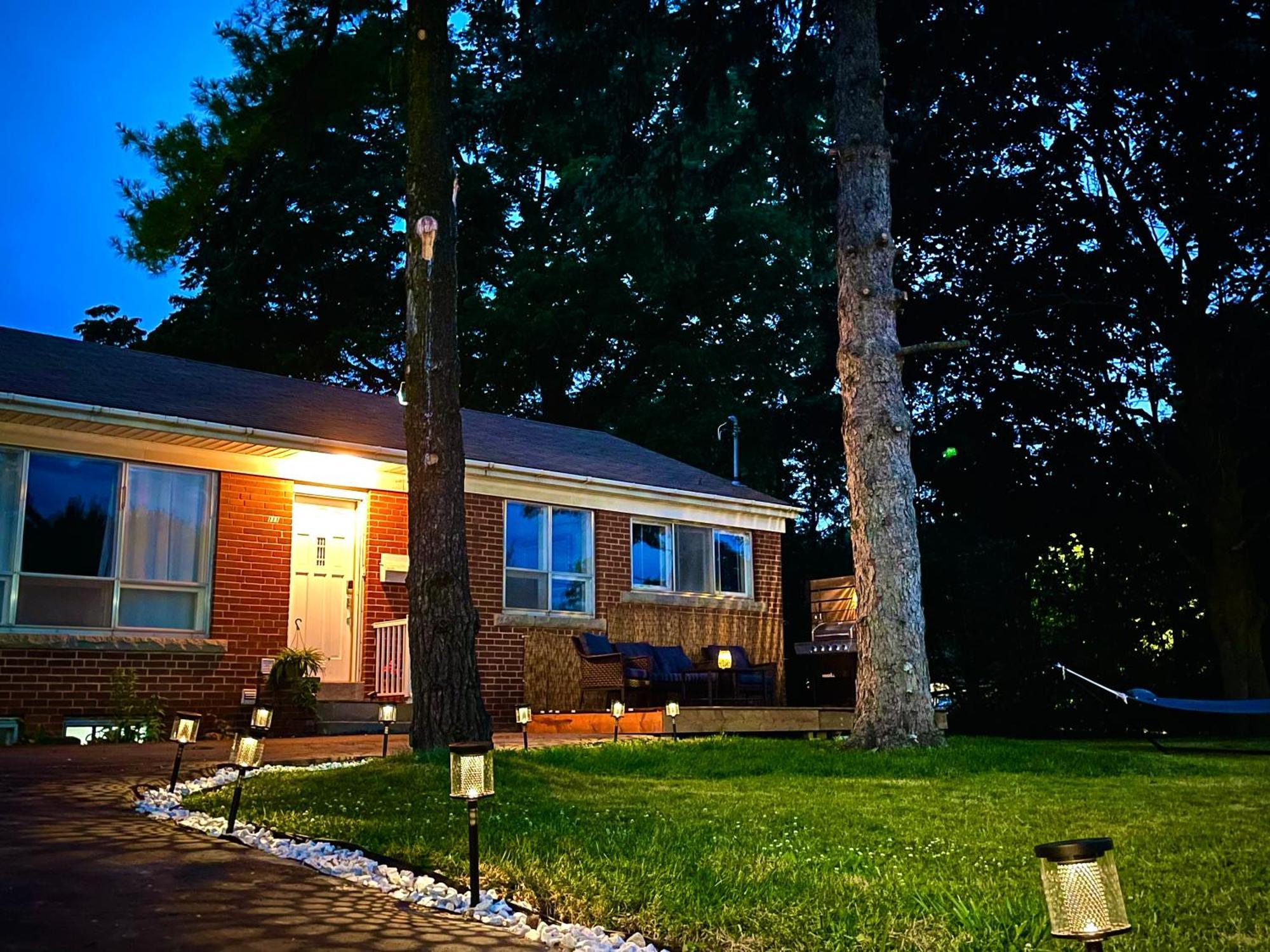 Cozy New Home With 3 Bedrooms Richmond Hill Esterno foto